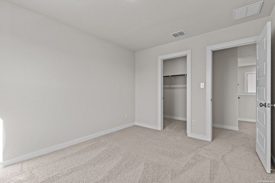Spacious, unfurnished interior of a new home in Mesa Vista, San Antonio (Image 19). Spacious, unfurnished interior of a new home in Mesa Vista, San Antonio (Image 19).