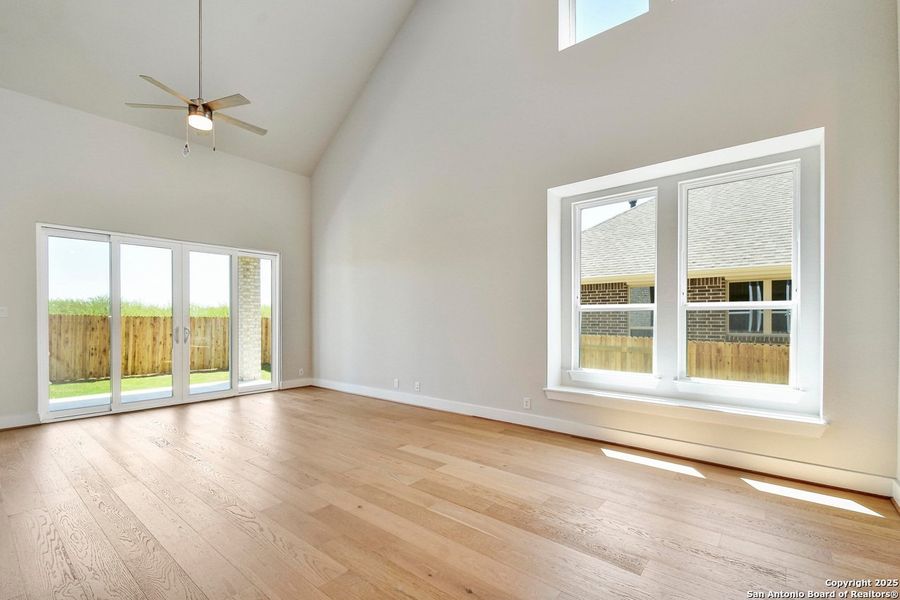 Spacious, unfurnished interior of a new home in Homestead, Schertz (Image 22).