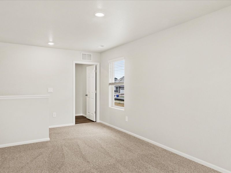 Spacious, unfurnished interior of a new home in Westgate, Greeley (Image 11).