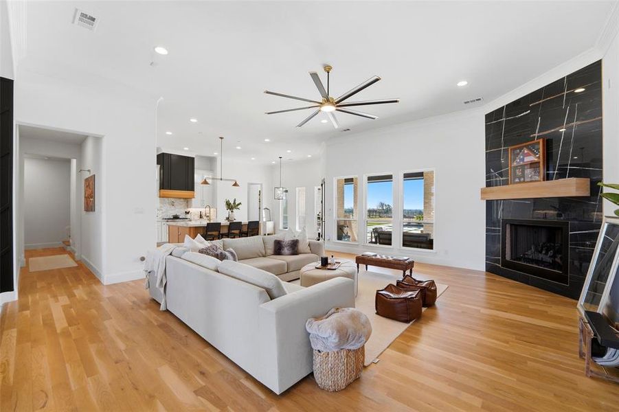 Furnished interior view inside a new home in , Rockwall (Image 35).