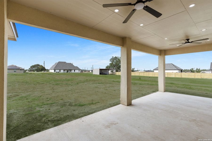 Exterior details and patio area of a home in , Atascosa (Image 3).