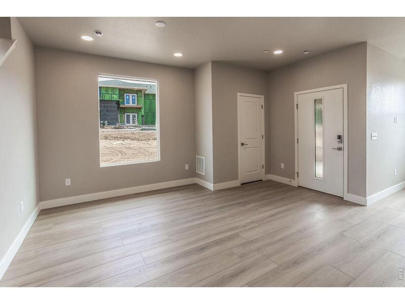 Spacious, unfurnished interior of a new home in , Timnath (Image 24).