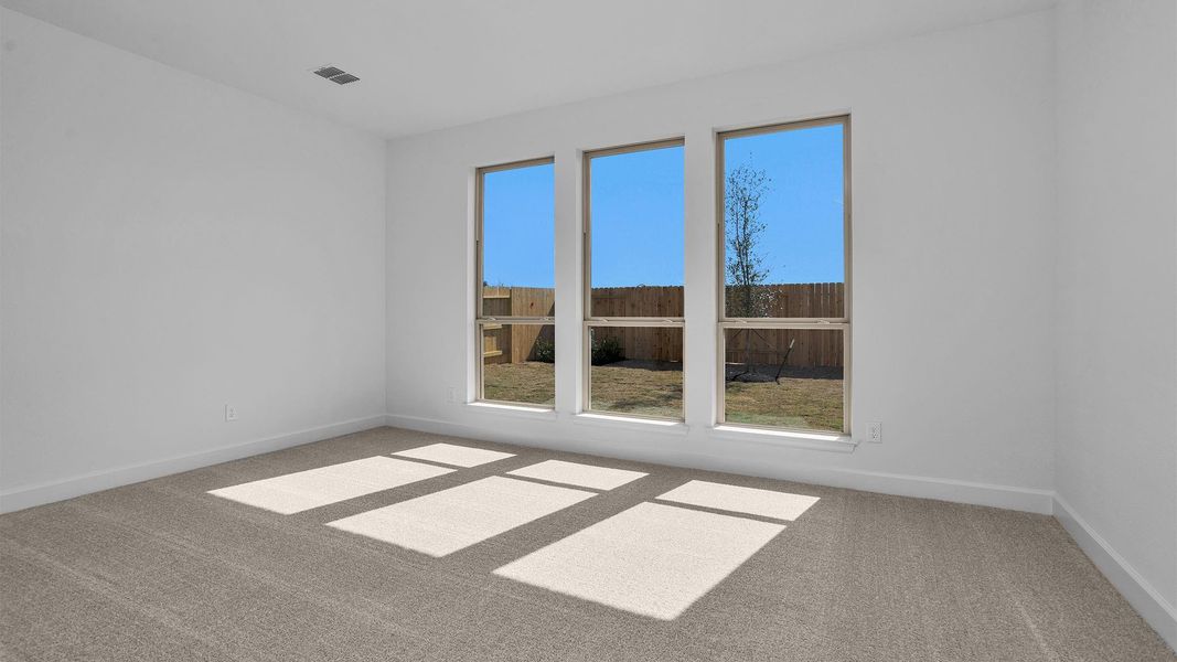 Spacious, unfurnished interior of a new home in Valencia, Manvel (Image 13).