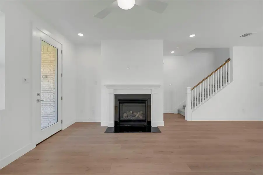 Spacious, unfurnished interior of a new home in Heritage Ranch, Sherman (Image 23). Spacious, unfurnished interior of a new home in Heritage Ranch, Sherman (Image 23).