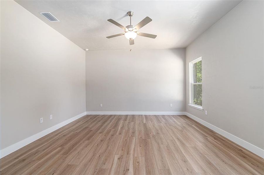 Spacious, unfurnished interior of a new home in Fairway Pointe at West End, Newberry (Image 22). Spacious, unfurnished interior of a new home in Fairway Pointe at West End, Newberry (Image 22).
