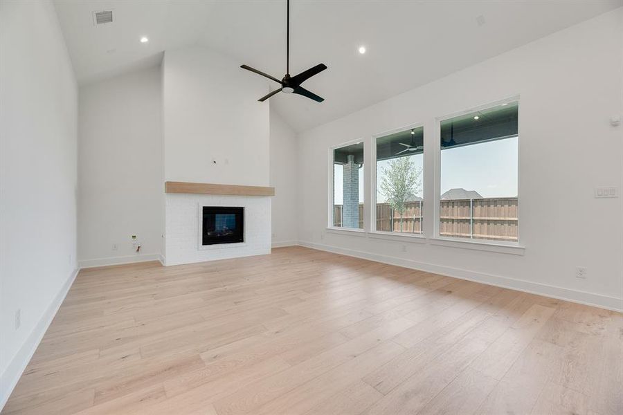 Spacious, unfurnished interior of a new home in Hillside Village, Celina (Image 30).