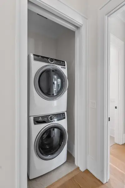Close-up of interior finishes inside a home in , Charleston (Image 20).