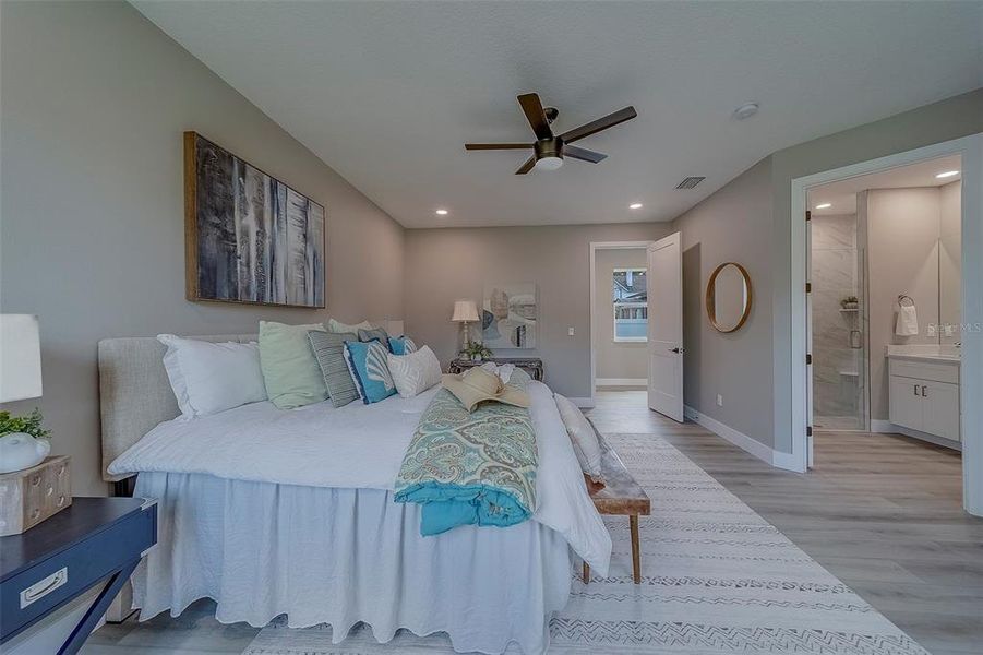 Furnished interior view inside a new home in , Largo (Image 14).