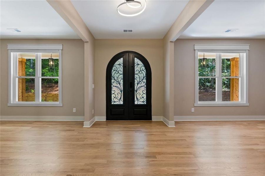 Spacious, unfurnished interior of a new home in , Ellijay (Image 46).