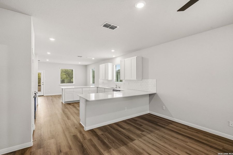 Furnished interior view inside a new home in Cinco Lakes, San Antonio (Image 12).