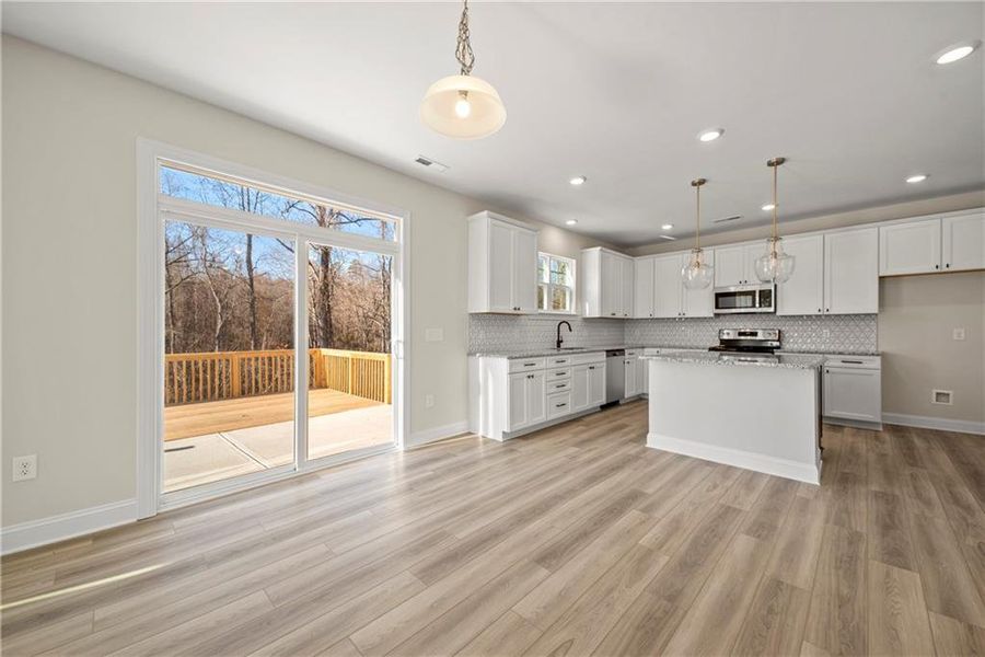 Spacious, unfurnished interior of a new home in Arbor West, Dawsonville (Image 13).