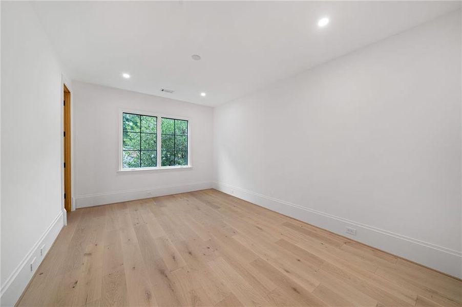 Spacious, unfurnished interior of a new home in , Atlanta (Image 24). Spacious, unfurnished interior of a new home in , Atlanta (Image 24).