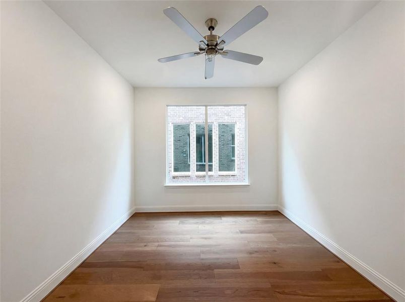 Spacious, unfurnished interior of a new home in Shaded Tree, McKinney (Image 11).