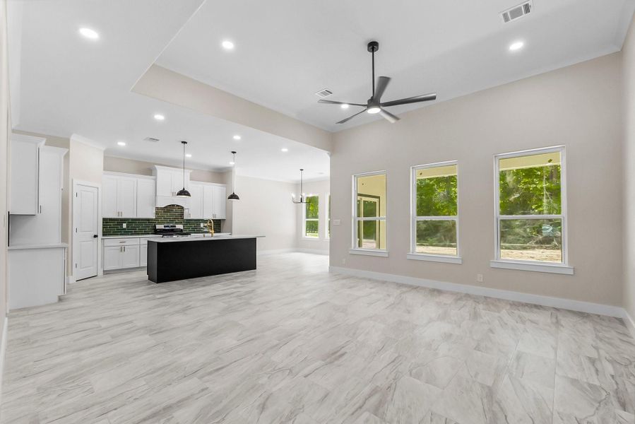 Spacious, unfurnished interior of a new home in , Livingston (Image 24).