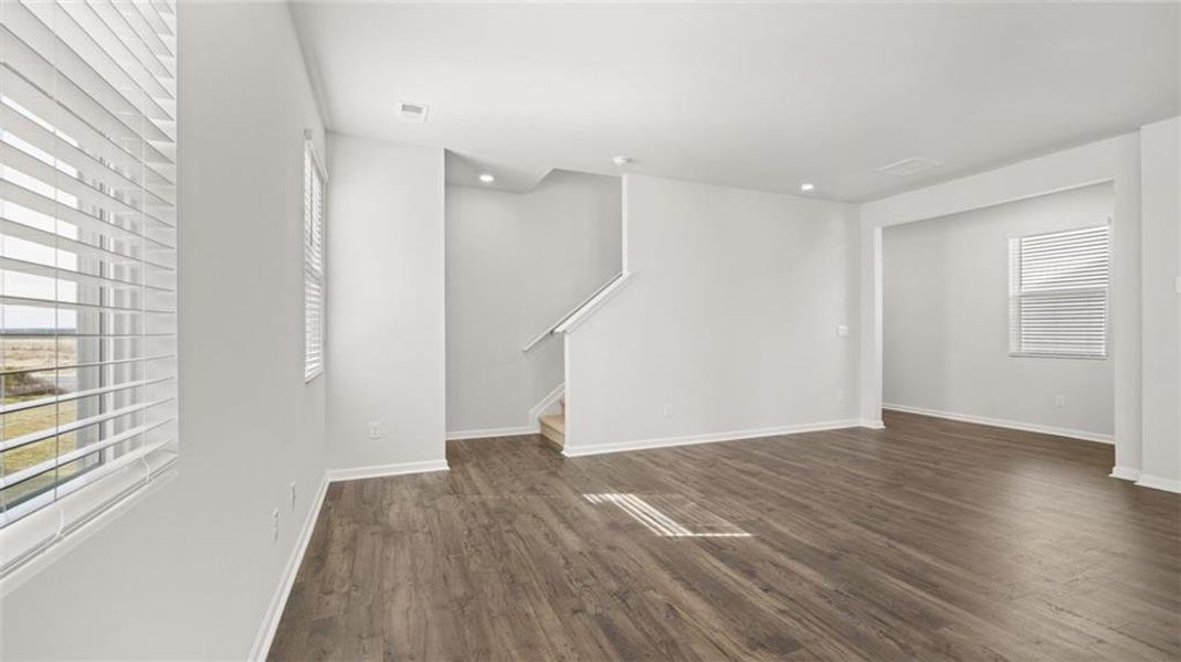 Spacious, unfurnished interior of a new home in Poplar Preserve, Newnan (Image 21).