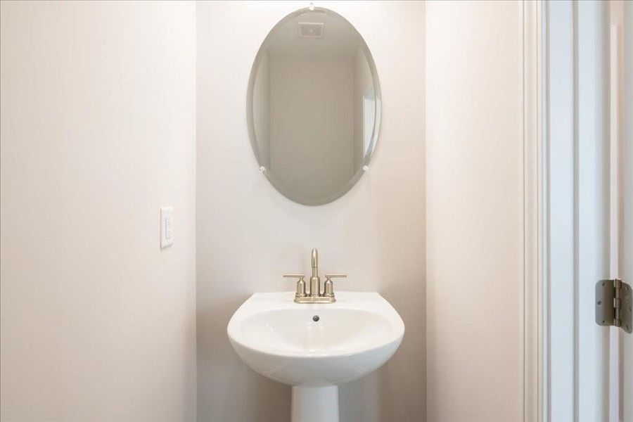 Close-up of interior finishes inside a home in Cherokee Township, Acworth (Image 19).