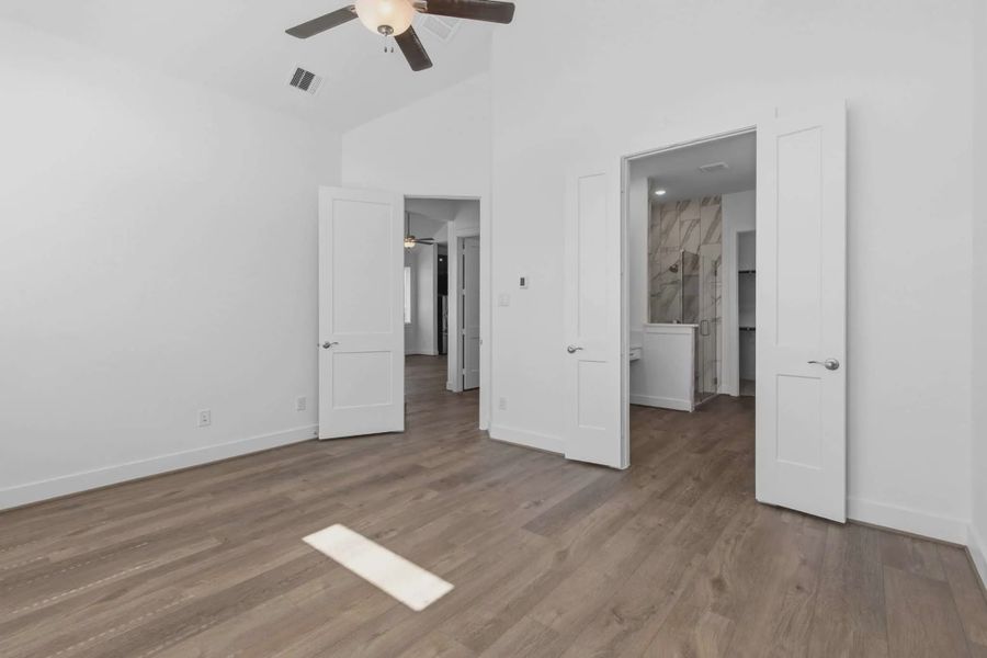 Representative unfurnished interior of a home built from the Cayman by Chesmar Homes in Blue Heron, Mont Belvieu (Image 74). Representative unfurnished interior of a home built from the Cayman by Chesmar Homes in Blue Heron, Mont Belvieu (Image 74).