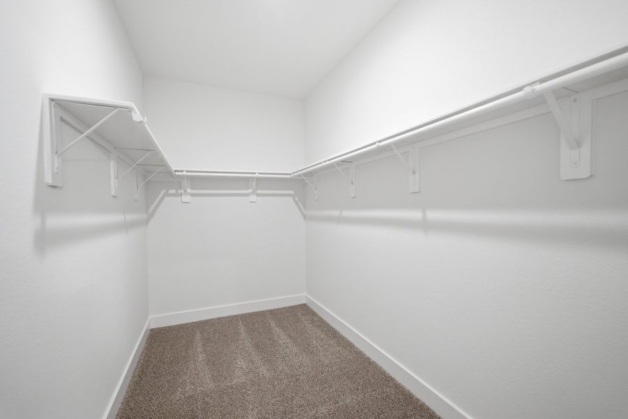 Spacious, unfurnished interior of a new home in Sierra Vista, Rosharon (Image 16).