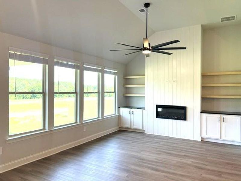 Spacious, unfurnished interior of a new home in , Bonaire (Image 18). Spacious, unfurnished interior of a new home in , Bonaire (Image 18).