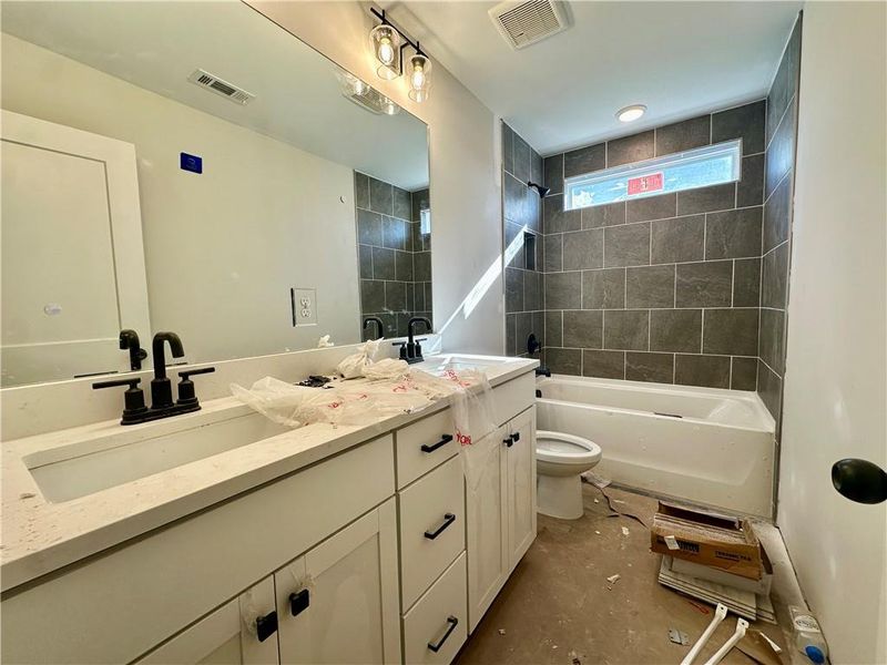 Furnished interior view inside a new home in Twin Lakes, Hoschton (Image 15).