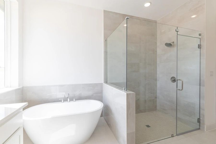 Deerfield II primary bath