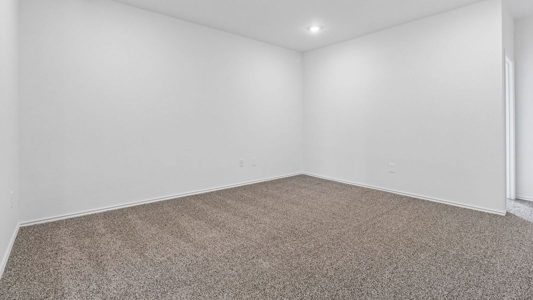 Spacious, unfurnished interior of a new home in Palomino, Manor (Image 23).