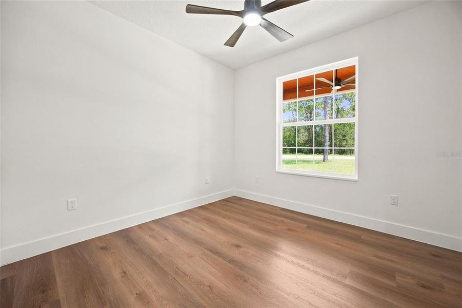 Spacious, unfurnished interior of a new home in , Dunnellon (Image 18).