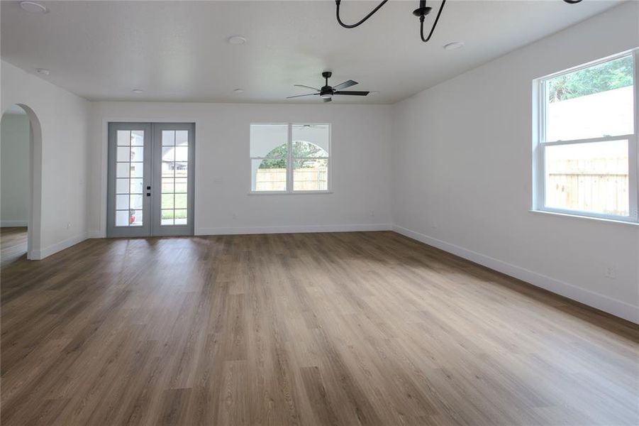 Spacious, unfurnished interior of a new home in , Sanford (Image 18).
