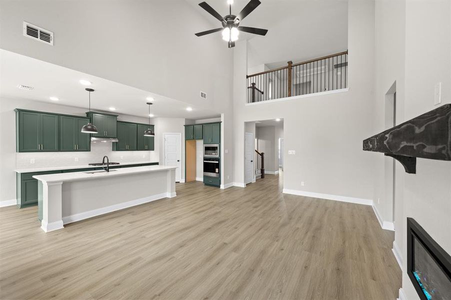 6933 Freight Train- Living Room-2