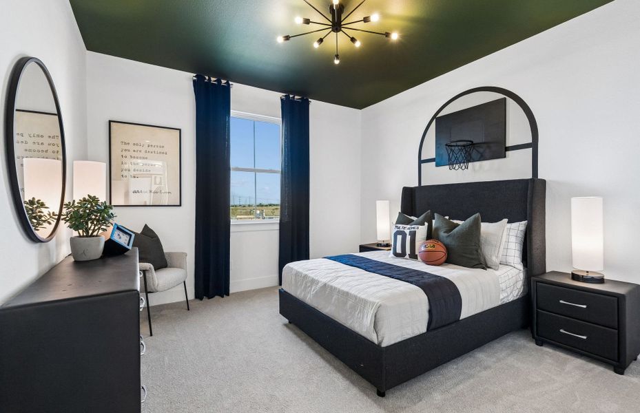Representative furnished interior of a home built from the Gillett by Pulte Homes in Mission Hills, Garland (Image 9).