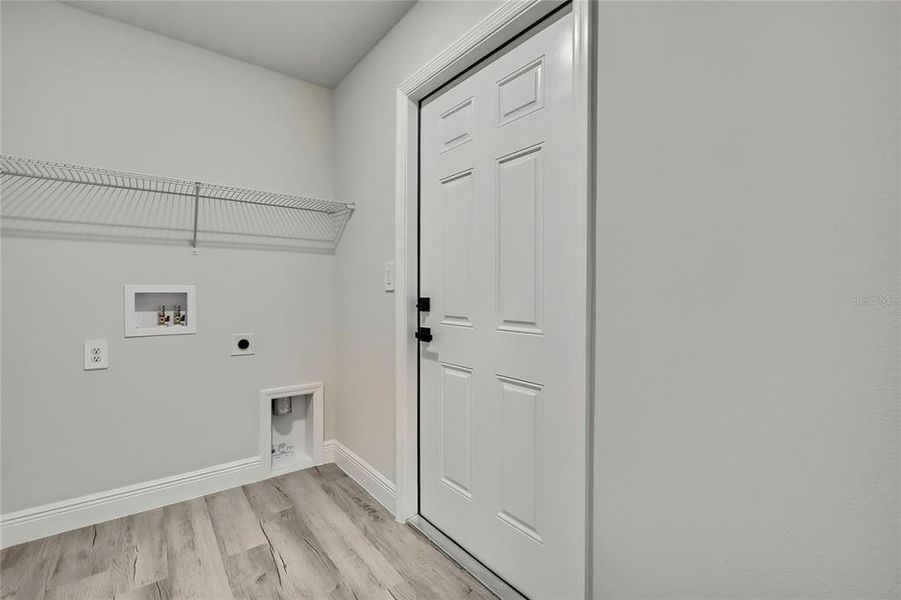 Furnished interior view inside a new home in , Citrus Springs (Image 12).