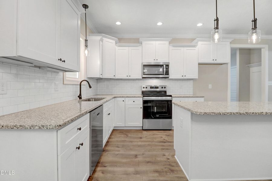 20-652 Shawnee Dr-20