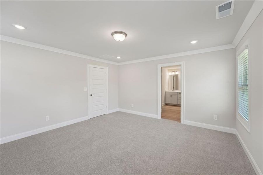 Spacious, unfurnished interior of a new home in Hemingway - Reserve Series, Cumming (Image 46).