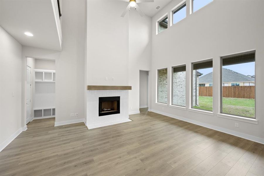 5401 Rowlan- Living Room-6153 5401 Rowlan- Living Room-6153