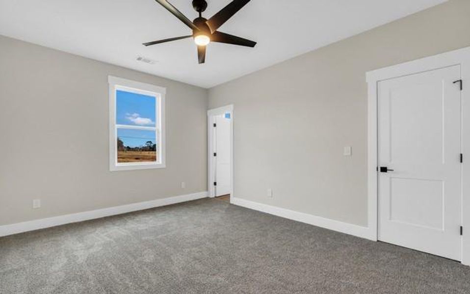 Spacious, unfurnished interior of a new home in , Jackson (Image 12).