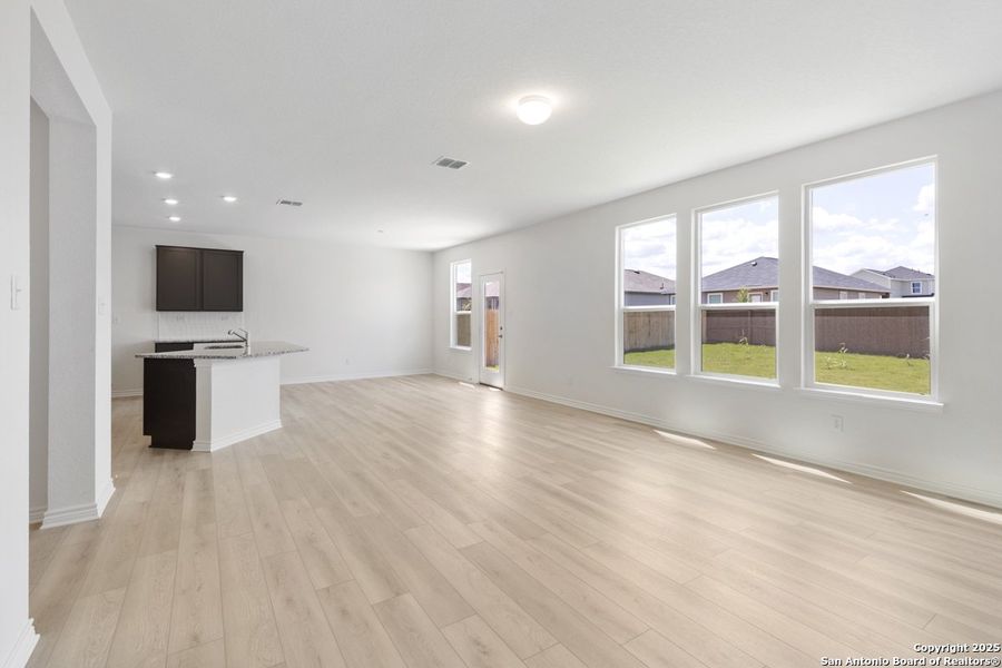 Spacious, unfurnished interior of a new home in Woodside Farms, Seguin (Image 21). Spacious, unfurnished interior of a new home in Woodside Farms, Seguin (Image 21).