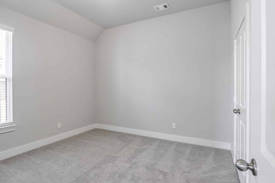 Representative unfurnished interior of a home built from the The Teton by Lillian Custom Homes in Polo Ridge, Heath (Image 26).