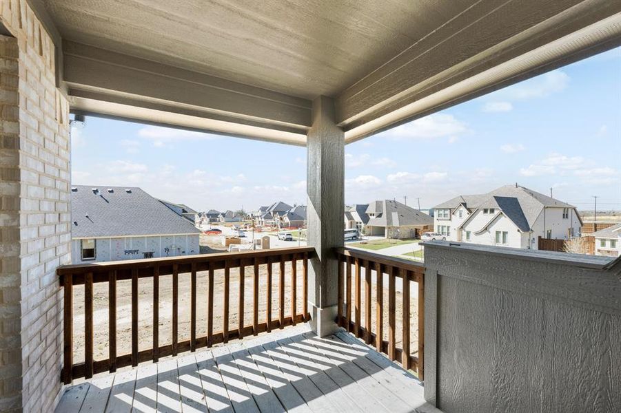 Exterior details and patio area of a home in Somerset, Venus (Image 25).