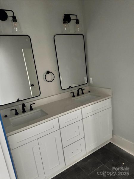 Image 8 of a home in .