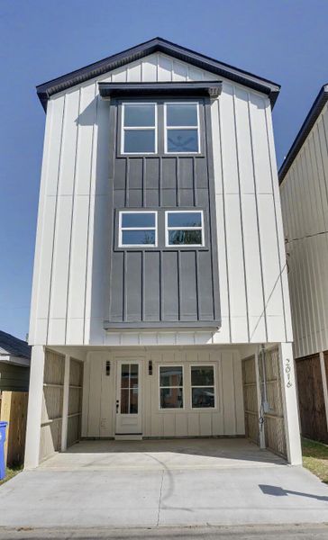 Front exterior of a new home in , North Charleston, SC, highlighting curb appeal (Image 2). Front exterior of a new home in , North Charleston, SC, highlighting curb appeal (Image 2).