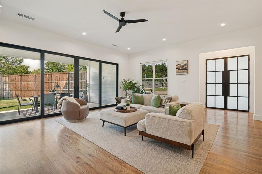 Furnished interior view inside a new home in , Dallas (Image 9).