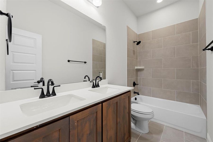 Furnished interior view inside a new home in Stoneridge, Hewitt (Image 9). Furnished interior view inside a new home in Stoneridge, Hewitt (Image 9).