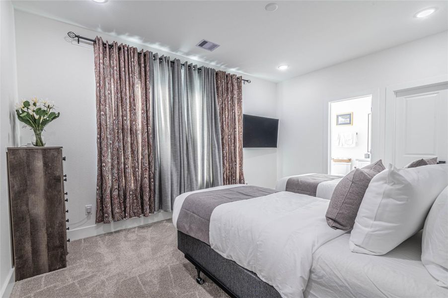 Furnished interior view inside a new home in , Houston (Image 16). Furnished interior view inside a new home in , Houston (Image 16).