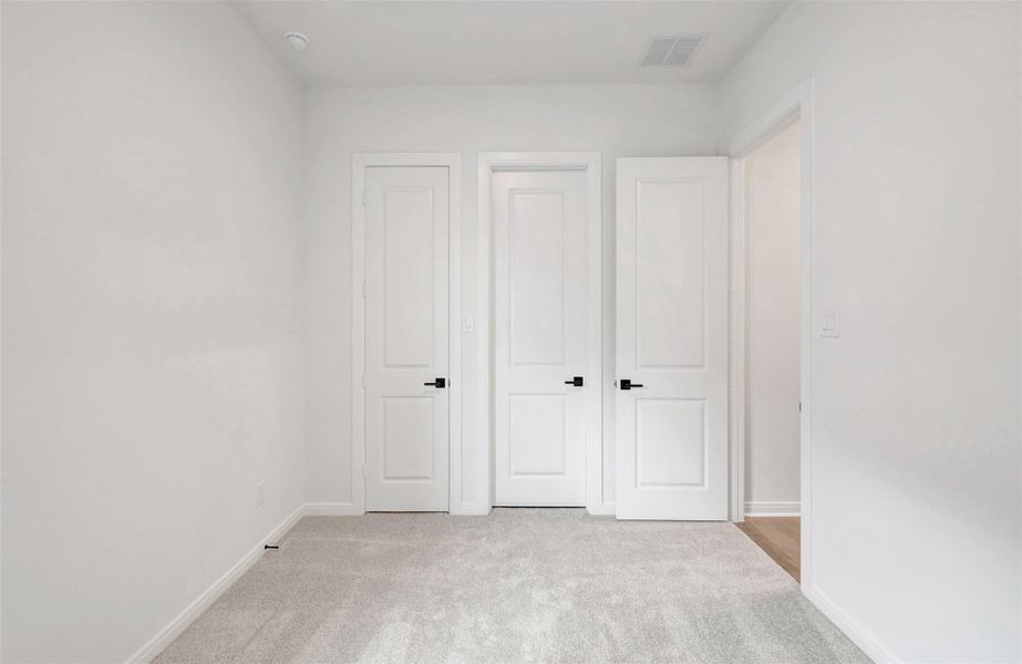 Spacious, unfurnished interior of a new home in Legacy - Retreat Collection, League City (Image 32). Spacious, unfurnished interior of a new home in Legacy - Retreat Collection, League City (Image 32).