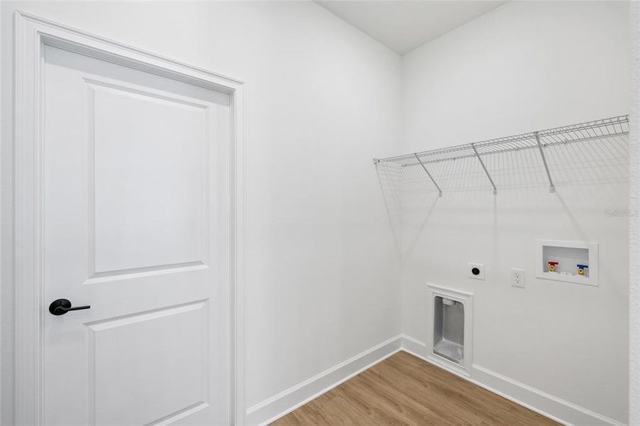 Spacious, unfurnished interior of a new home in , Spring Hill (Image 38).