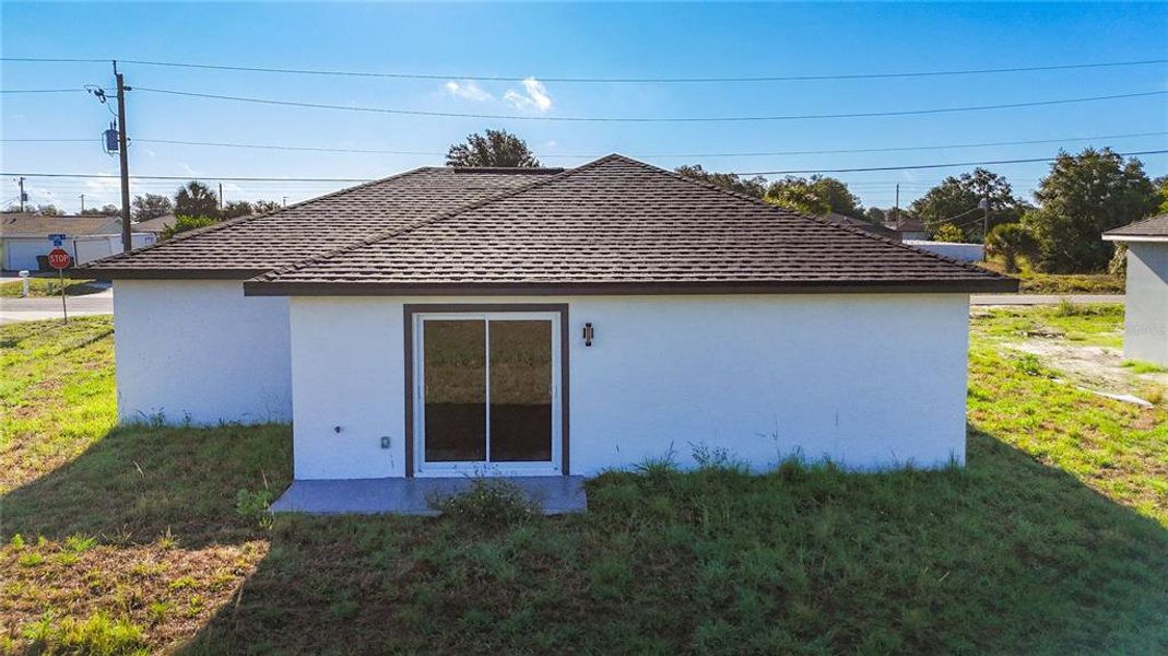 Exterior details and patio area of a home in , North Port (Image 4).