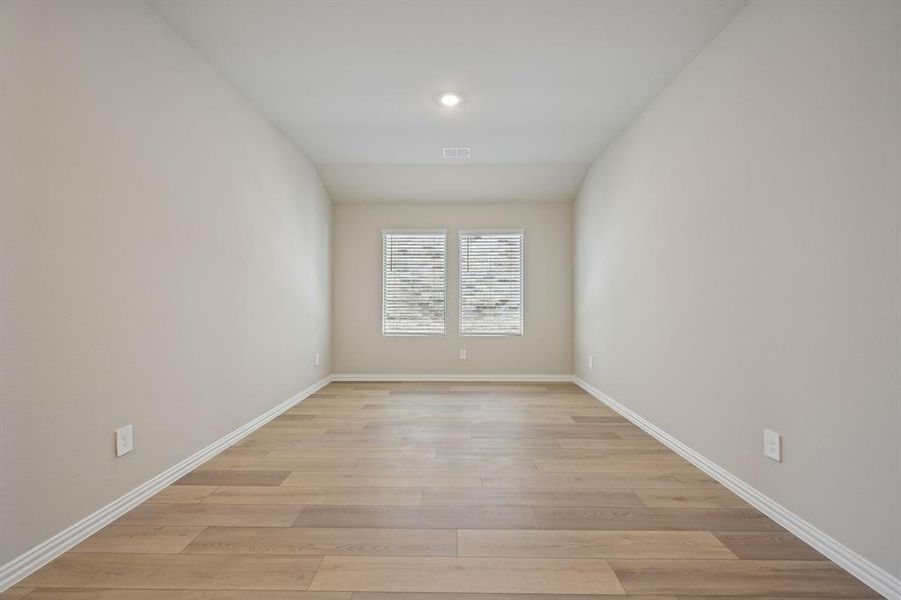 Spacious, unfurnished interior of a new home in Parks at Foster Crossing - Signature Series, Anna (Image 26). Spacious, unfurnished interior of a new home in Parks at Foster Crossing - Signature Series, Anna (Image 26).