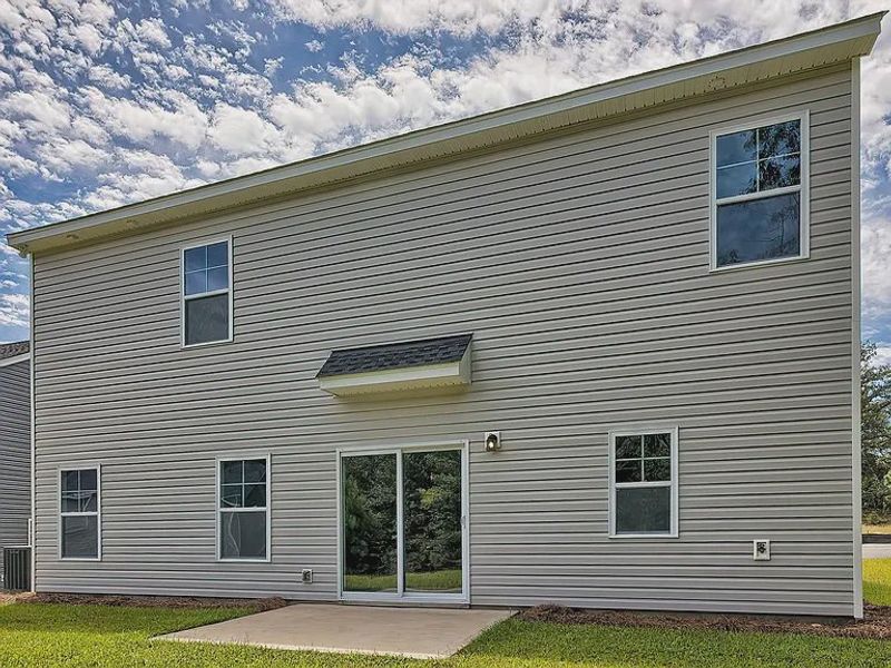 Exterior details and patio area of a home in Emanuel Creek, West Columbia (Image 12).