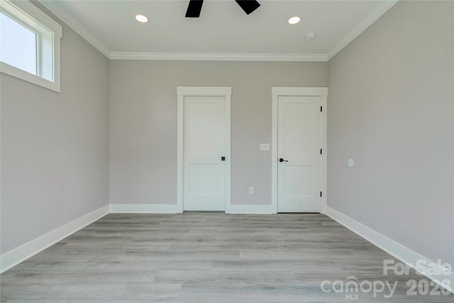 Spacious, unfurnished interior of a new home in , Kings Mountain (Image 24).