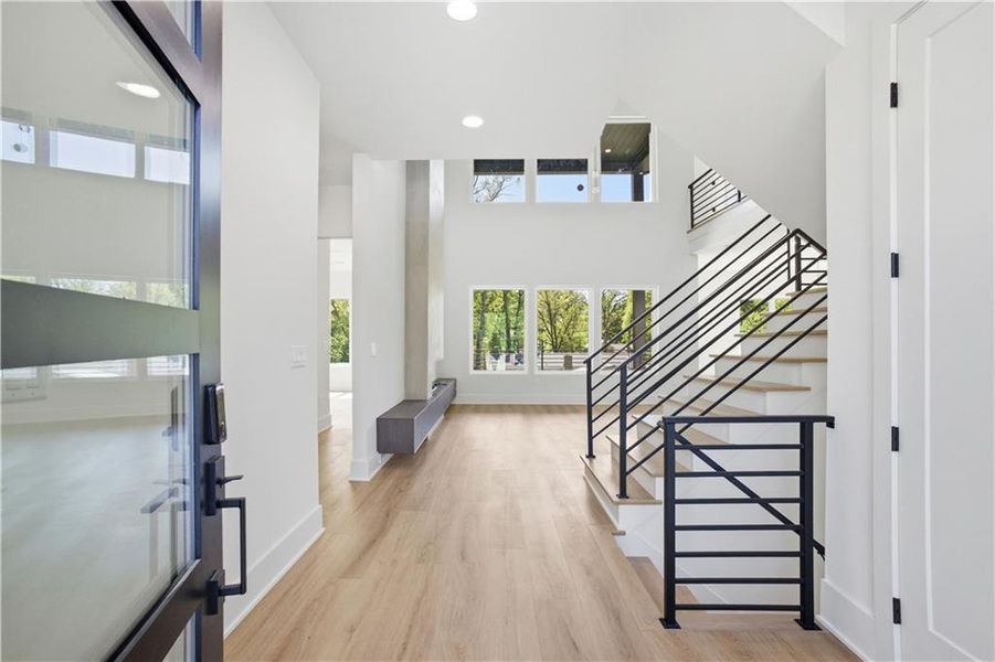 Spacious, unfurnished interior of a new home in , Duluth (Image 78).